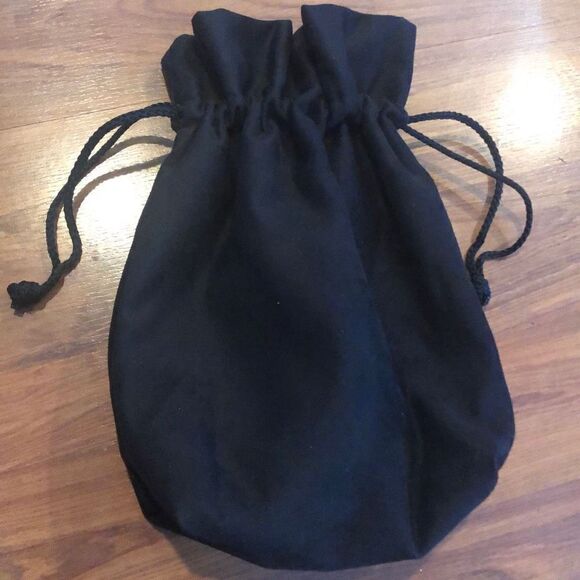 Chanel No 5 Black drawstring large pouch faux suede - Picture 2 of 4